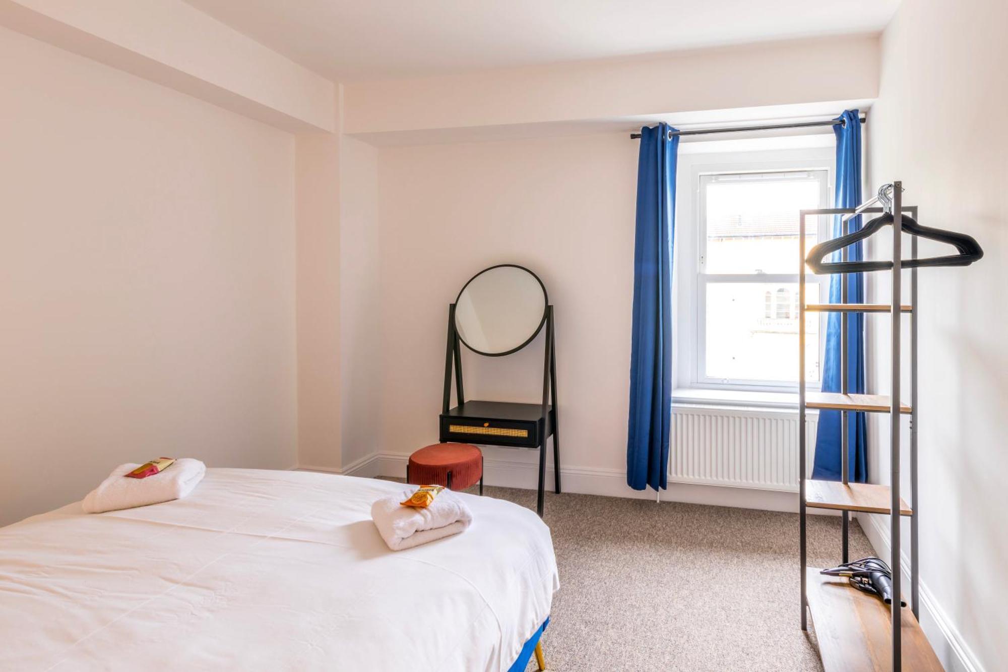 Skyfall With Free Parking For Families & Business By Prescott Apartments Bristol Esterno foto